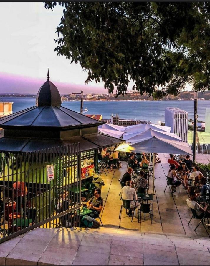Tejo House River Lisbon Almada Exterior foto