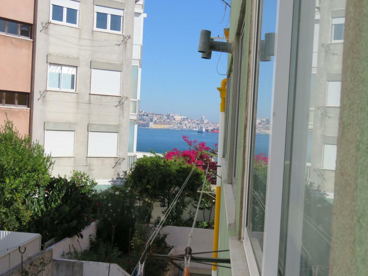 Tejo House River Lisbon Almada Exterior foto